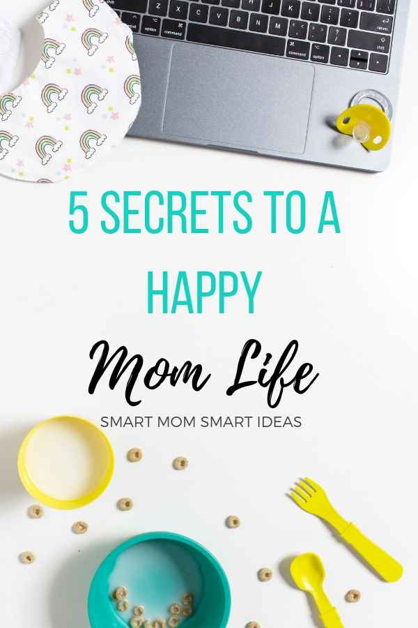 Tips for working moms to have a happy mom life. Reduce stress and enjoy being a mom. #smartmomsmartideas, #momlife, #happymom, #workingmom