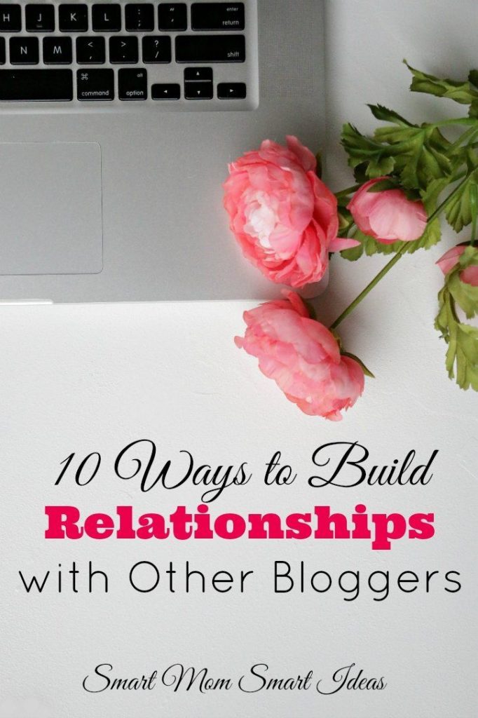 Are you alone as a blogger? It's important to build relationships with other bloggers. Here's 10 easy ways you can join the blogging community. | friendships with bloggers | how to partner with other bloggers