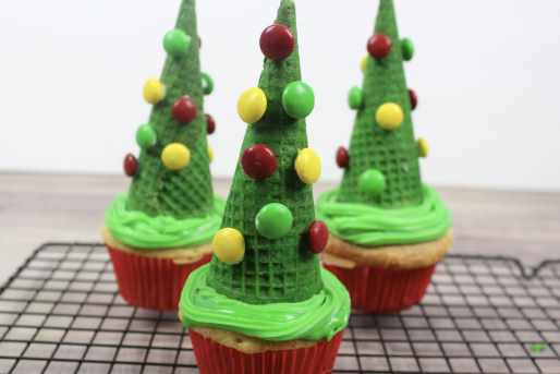 Christmas tree cupcakes recipe | christmas cupcakes